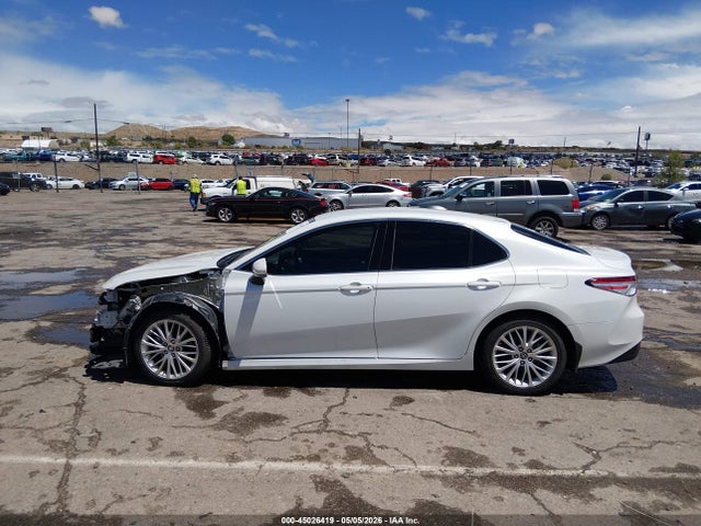 4T1B21HK2JU009237 Toyota Camry Hybrid Xle