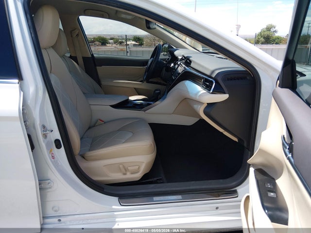 4T1B21HK2JU009237 Toyota Camry Hybrid Xle