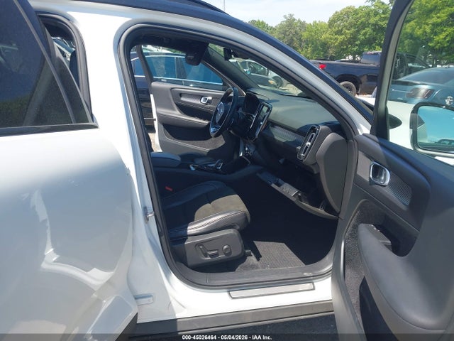 Auction sale of the 2019 Volvo Xc40 T5 R-design, vin: YV4162UM9K2075490, lot number: 45026464