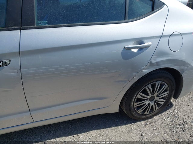 Продажа на аукционе авто 2018 Hyundai Elantra Se, vin: 5NPD74LF2JH334961, номер лота: 45026491