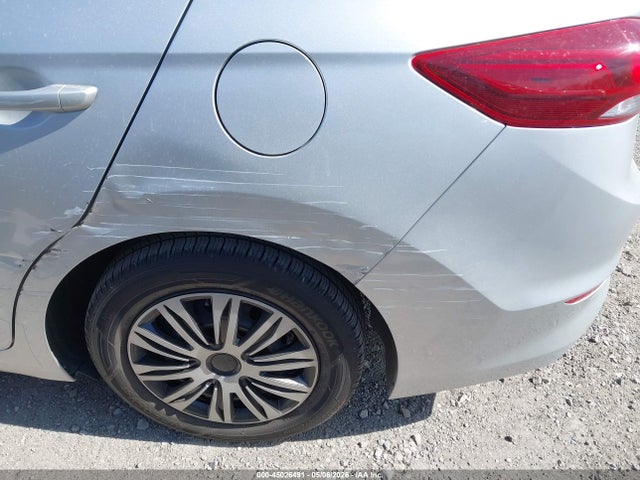 Продажа на аукционе авто 2018 Hyundai Elantra Se, vin: 5NPD74LF2JH334961, номер лота: 45026491