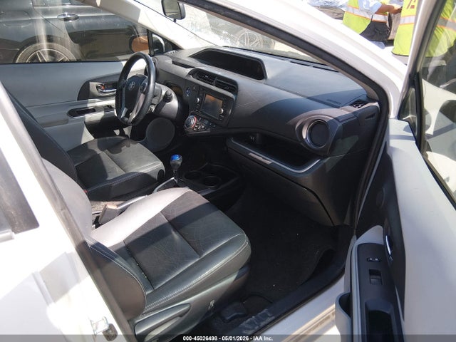 JTDKDTB39E1075318 Toyota Prius C Four