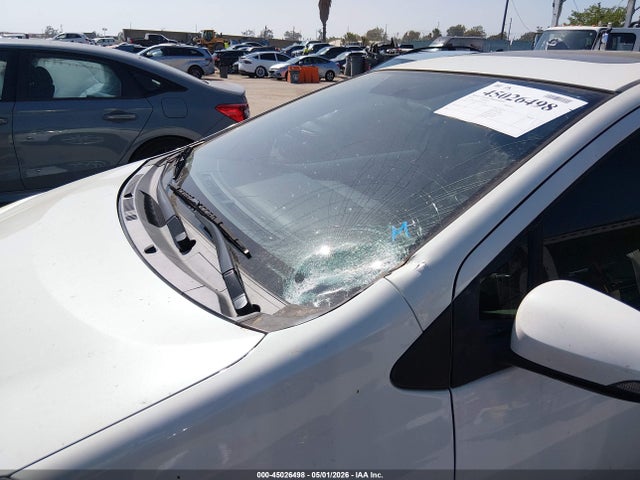 JTDKDTB39E1075318 Toyota Prius C Four