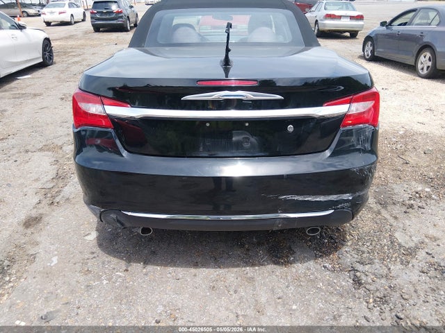 45026505 :رقم المزاد ، 1C3BCBEG2EN127302 vin ، 2014 Chrysler 200 Touring مزاد بيع