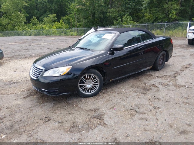 45026505 :رقم المزاد ، 1C3BCBEG2EN127302 vin ، 2014 Chrysler 200 Touring مزاد بيع