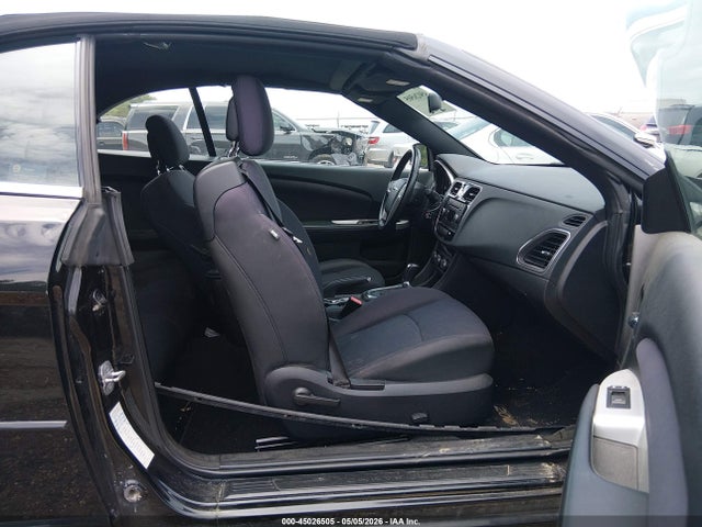 45026505 :رقم المزاد ، 1C3BCBEG2EN127302 vin ، 2014 Chrysler 200 Touring مزاد بيع
