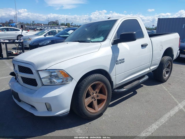 3C6JR6AG4HG742120 RAM 1500 Express 4x2 6&#039;4 Box