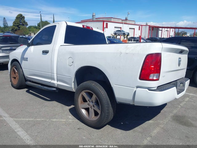 3C6JR6AG4HG742120 RAM 1500 Express 4x2 6&#039;4 Box
