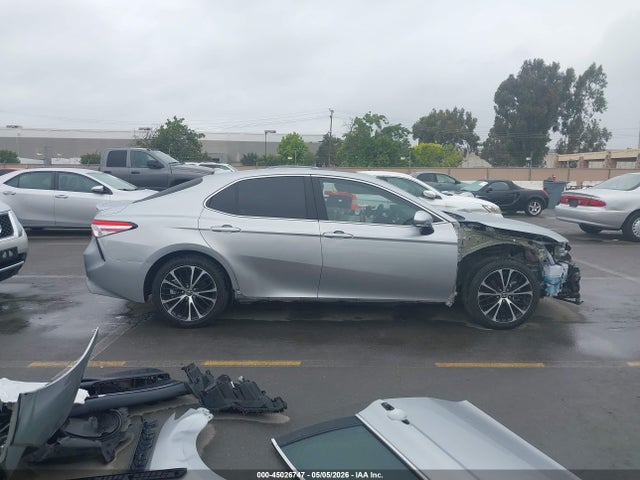 45026747 :رقم المزاد ، 4T1J11AK5LU908105 vin ، 2020 Toyota Camry Se مزاد بيع