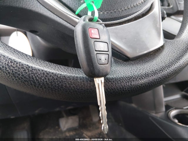 Продаж на аукціоні авто 2018 Toyota Rav4 Le, vin: JTMBFREV7JJ720293, номер лоту: 45026802