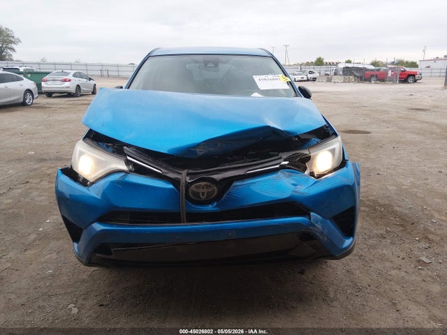 Продаж на аукціоні авто 2018 Toyota Rav4 Le, vin: JTMBFREV7JJ720293, номер лоту: 45026802