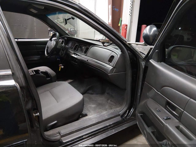 2010 Ford Crown Victoria Police/police Interceptor მანქანა იყიდება აუქციონზე, vin: 2FABP7BV9AX128333, აუქციონის ნომერი: 45026803