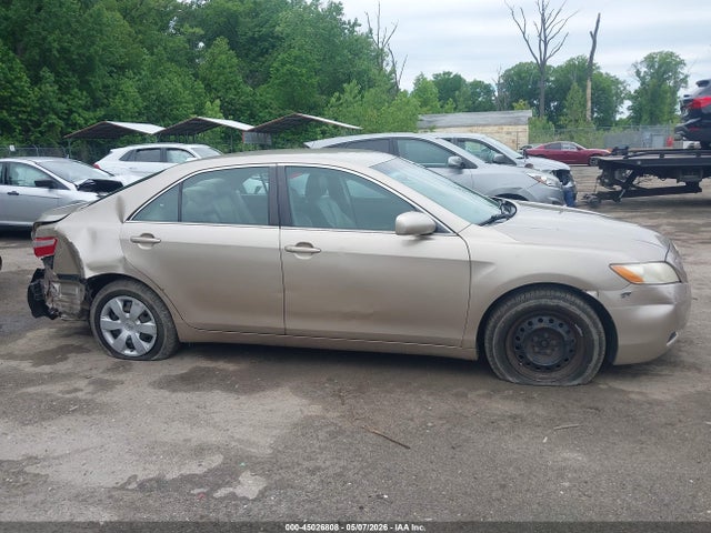 45026808 :رقم المزاد ، 4T1BE46KX9U408307 vin ، 2009 Toyota Camry Le مزاد بيع