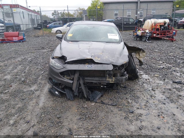 45026825 :رقم المزاد ، 3FA6P0LU8HR223070 vin ، 2017 Ford Fusion Hybrid Se مزاد بيع