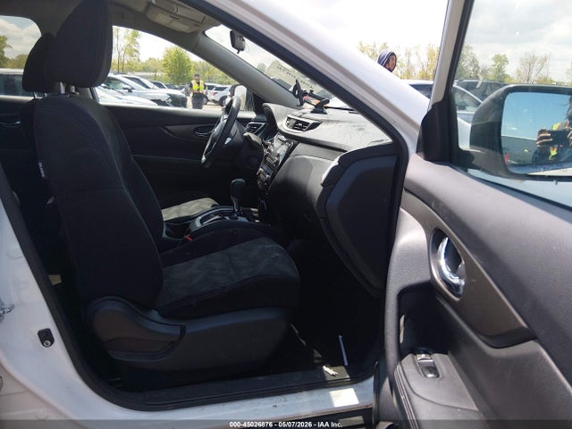 45026876 :رقم المزاد ، 5N1AT2MV3FC765543 vin ، 2015 Nissan Rogue Sv مزاد بيع