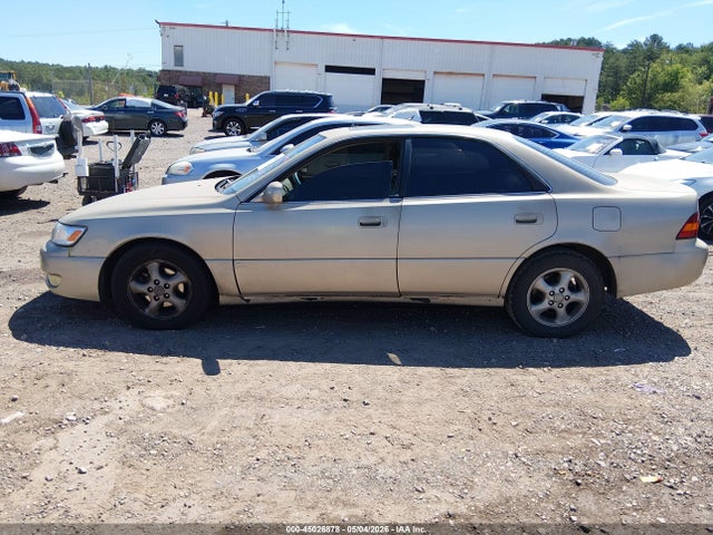 45026878 :رقم المزاد ، JT8BF28G2W0115078 vin ، 1998 Lexus Es 300 مزاد بيع