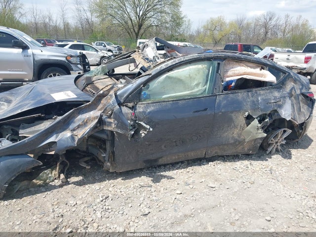 Продажа на аукционе авто 2023 Tesla Model Y Awd/long Range Dual Motor All-wheel Drive, vin: 7SAYGDEE2PA211819, номер лота: 45026889