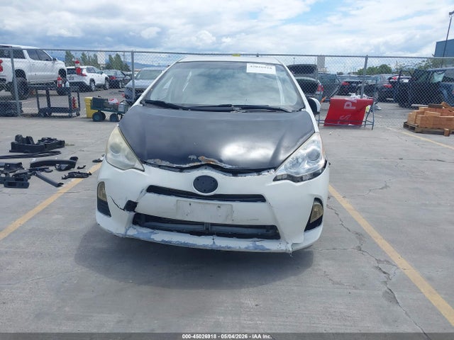 Toyota Prius C One 2014 JTDKDTB33E1563762 Image 12