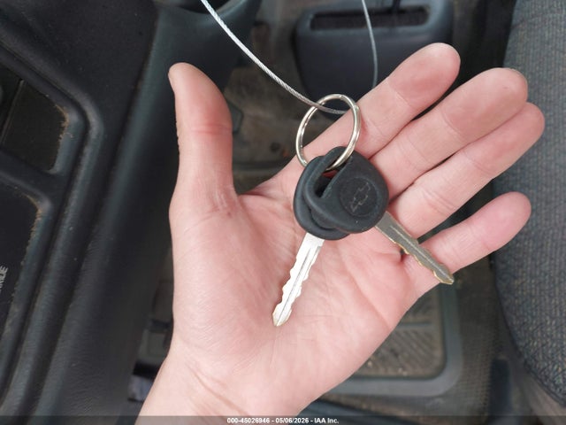 Продаж на аукціоні авто 2002 Chevrolet Silverado 1500, vin: 2GCEK19V021129870, номер лоту: 45026946