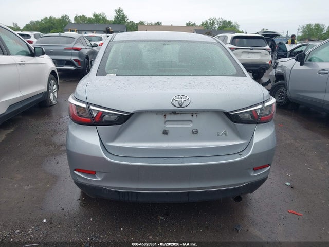 45026961 :رقم المزاد ، 3MYDLBYV6HY155160 vin ، 2017 Toyota Yaris Ia مزاد بيع