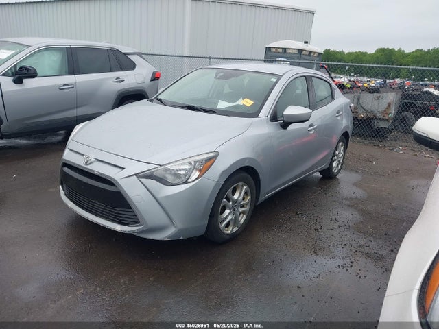 45026961 :رقم المزاد ، 3MYDLBYV6HY155160 vin ، 2017 Toyota Yaris Ia مزاد بيع