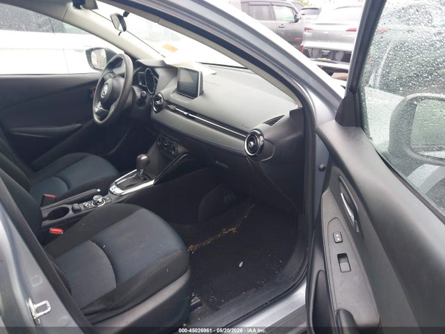 45026961 :رقم المزاد ، 3MYDLBYV6HY155160 vin ، 2017 Toyota Yaris Ia مزاد بيع