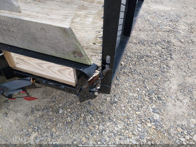 45027010 :رقم المزاد ، 4YMBU0816NG016791 vin ، 2022 Carry-on Trailer مزاد بيع