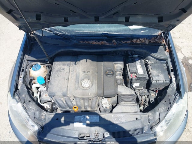 45027020 :رقم المزاد ، WVWDB7AJ4BW311717 vin ، 2011 Volkswagen Golf 2.5l 4-door مزاد بيع