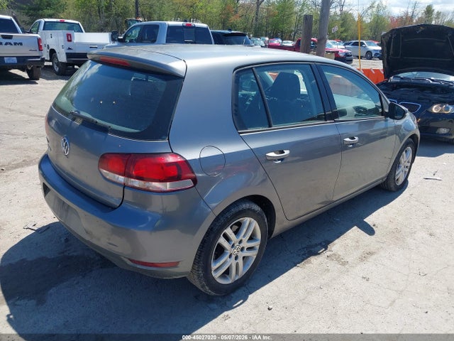 45027020 :رقم المزاد ، WVWDB7AJ4BW311717 vin ، 2011 Volkswagen Golf 2.5l 4-door مزاد بيع