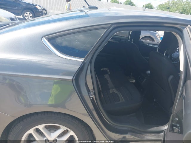 3FA6P0H72FR104060 Ford FUSION SE