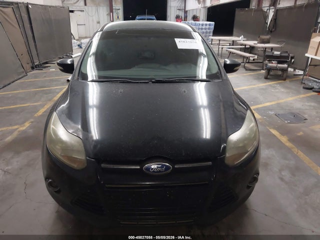 1FADP3N22EL420931 Ford Focus Titanium