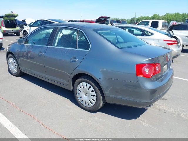 45027100 :رقم المزاد ، 3VWRF71K05M618662 vin ، 2005 Volkswagen Jetta 2.5 مزاد بيع