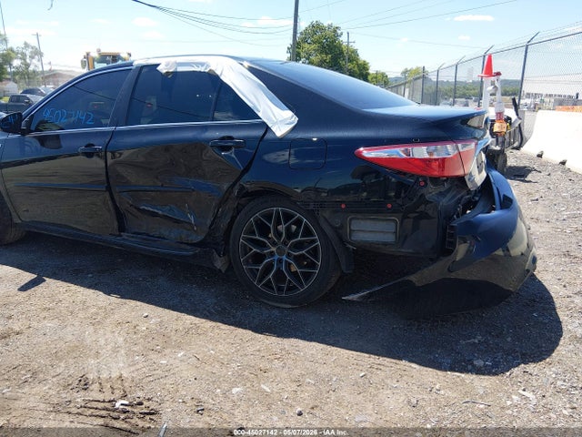 4T1BD1FK5GU188833 Toyota Camry Hybrid Le