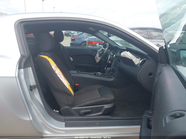 Ford Mustang V6 2014 1ZVBP8AM0E5306045 Image 5