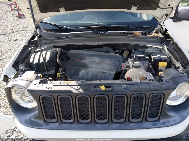 45027225 :رقم المزاد ، ZACCJBCT2GPE22786 vin ، 2016 Jeep Renegade Trailhawk مزاد بيع