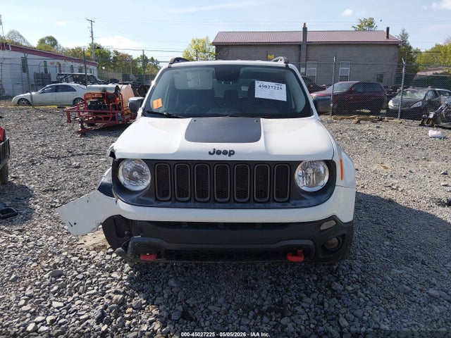 45027225 :رقم المزاد ، ZACCJBCT2GPE22786 vin ، 2016 Jeep Renegade Trailhawk مزاد بيع