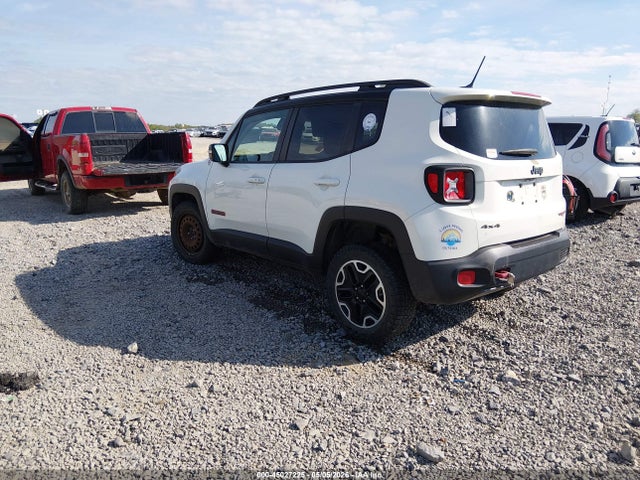 45027225 :رقم المزاد ، ZACCJBCT2GPE22786 vin ، 2016 Jeep Renegade Trailhawk مزاد بيع