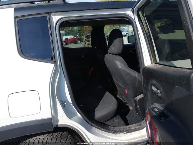 45027225 :رقم المزاد ، ZACCJBCT2GPE22786 vin ، 2016 Jeep Renegade Trailhawk مزاد بيع