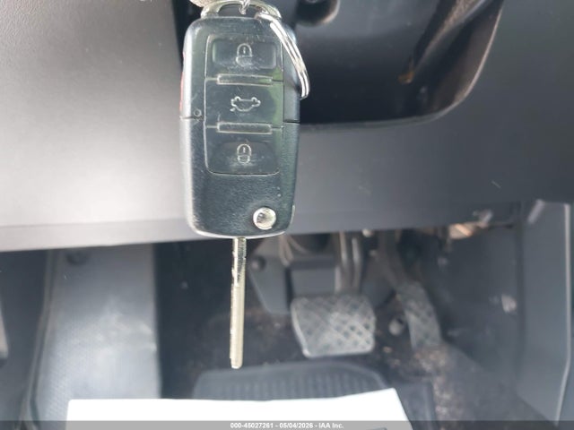 Продаж на аукціоні авто 2010 Volkswagen New Beetle 2.5l Final Edition, vin: 3VWRW3AL7AM009208, номер лоту: 45027261