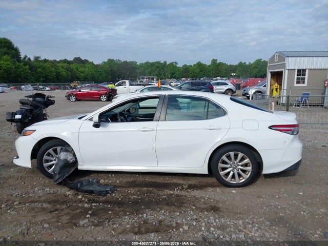 4T1B11HK0JU595133 Toyota CAMRY LE