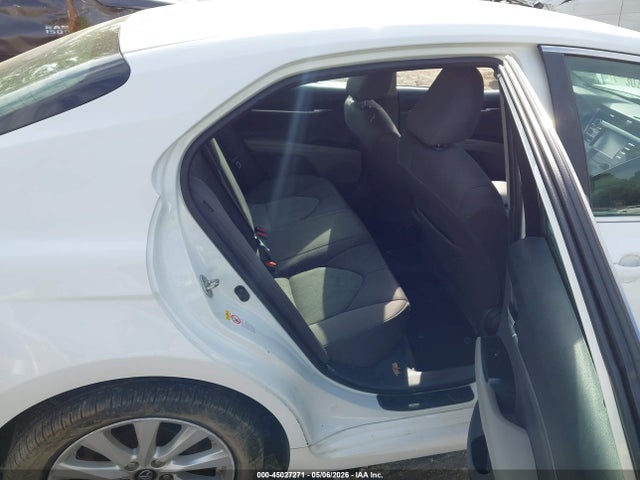 4T1B11HK0JU595133 Toyota CAMRY LE