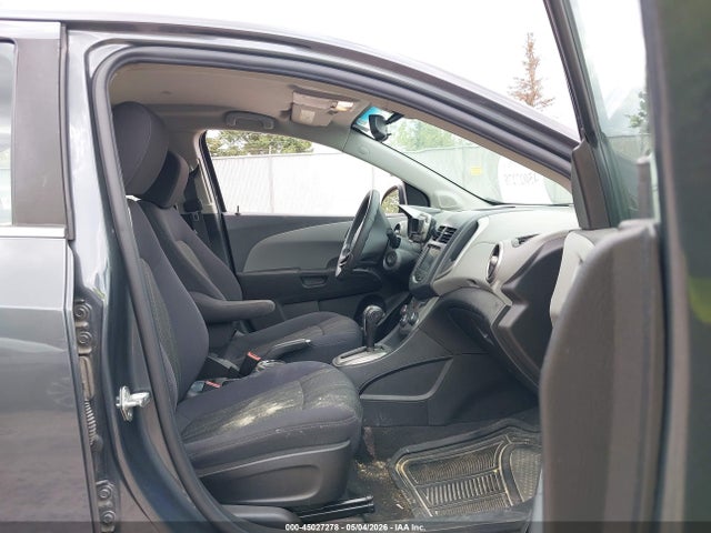 45027278 :رقم المزاد ، 1G1JC5SH8D4232297 vin ، 2013 Chevrolet Sonic Lt Auto مزاد بيع