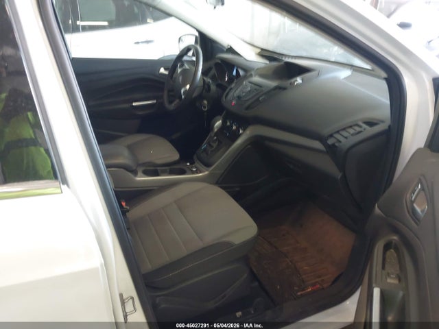 Продажа на аукционе авто 2015 Ford Escape Se, vin: 1FMCU9G97FUC48348, номер лота: 45027291