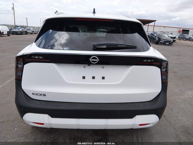 3N8AP6CE6TL324463 Nissan KICKS SV