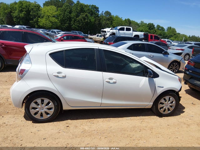 45027331 :رقم المزاد ، JTDKDTB36D1546453 vin ، 2013 Toyota Prius C Two مزاد بيع