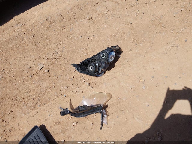 45027331 :رقم المزاد ، JTDKDTB36D1546453 vin ، 2013 Toyota Prius C Two مزاد بيع