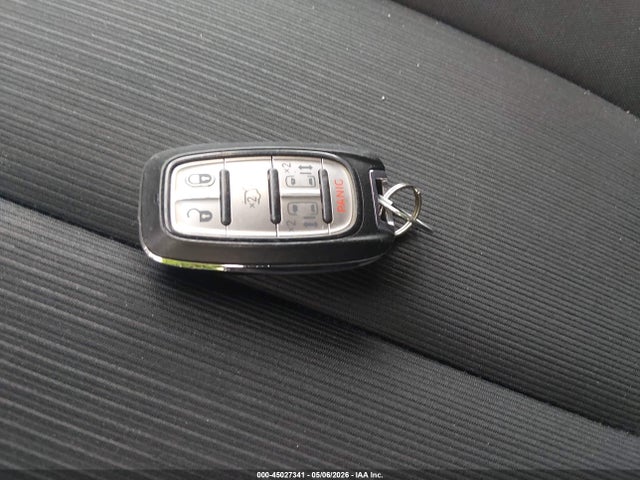 2017 Chrysler Pacifica Touring მანქანა იყიდება აუქციონზე, vin: 2C4RC1DG2HR654284, აუქციონის ნომერი: 45027341