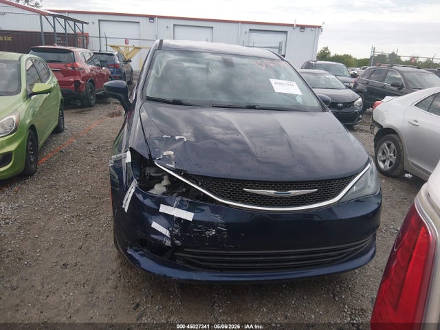 2017 Chrysler Pacifica Touring მანქანა იყიდება აუქციონზე, vin: 2C4RC1DG2HR654284, აუქციონის ნომერი: 45027341