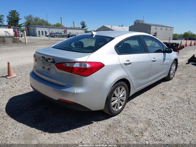 Продажа на аукционе авто 2015 Kia Forte Lx, vin: KNAFX4A63F5359464, номер лота: 45027372