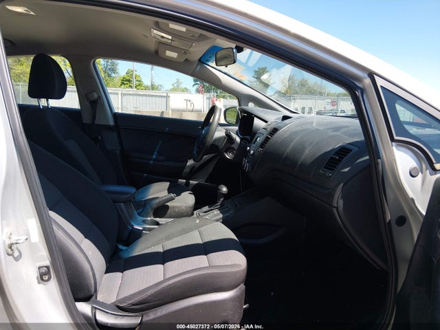Продажа на аукционе авто 2015 Kia Forte Lx, vin: KNAFX4A63F5359464, номер лота: 45027372